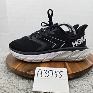 Hoka One One Womens 9D Wide Arahi 5 Black White Athletic Gym Daily Running Shoe